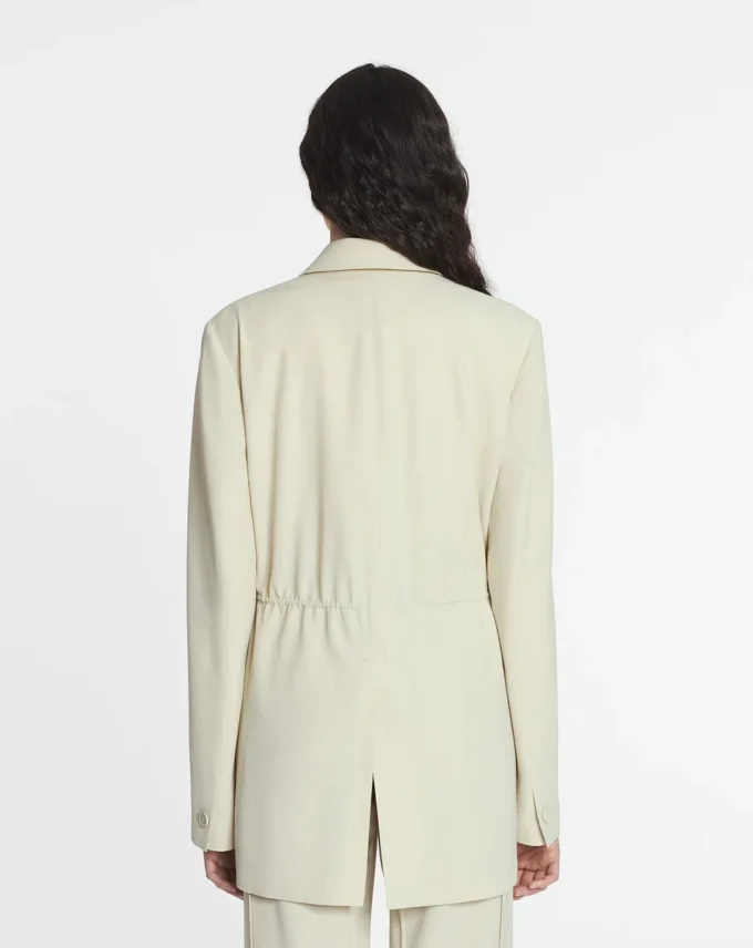 Chaqueta con cinturón de mezcla de lana