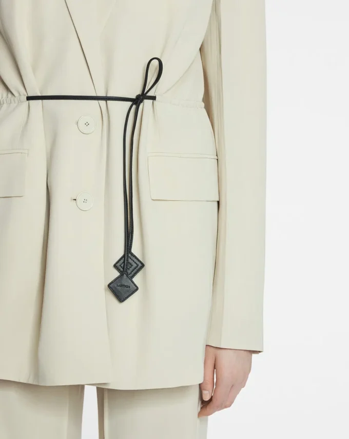 Chaqueta con cinturón de mezcla de lana
