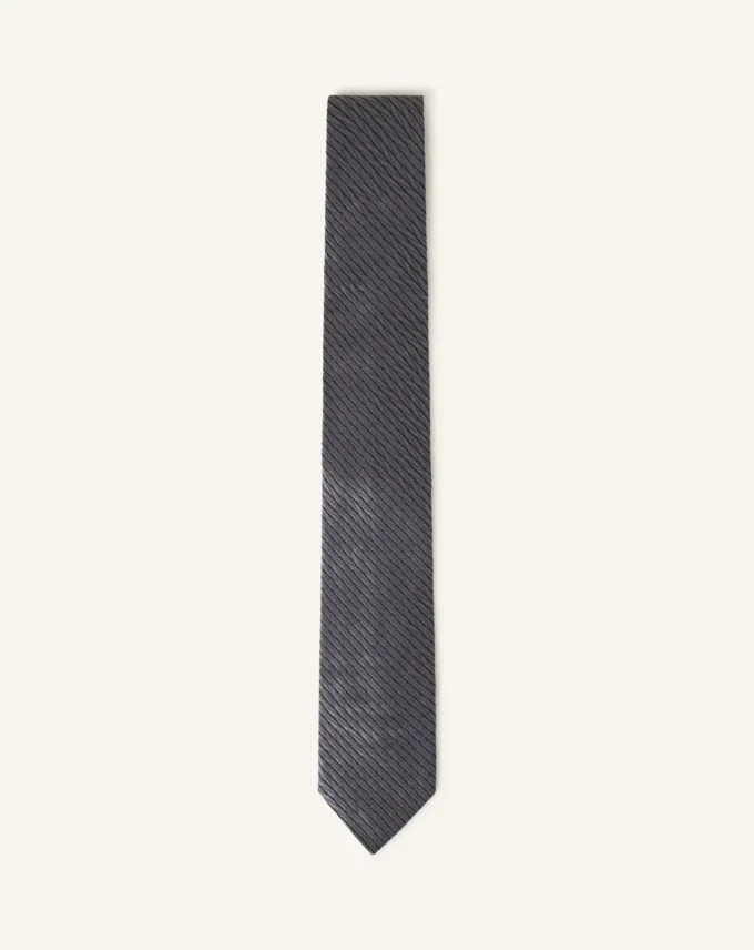 Corbata de seda a rayas chevron