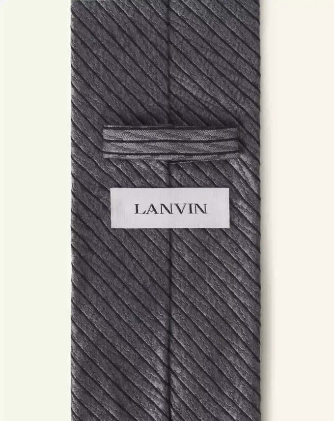 Corbata de seda a rayas chevron