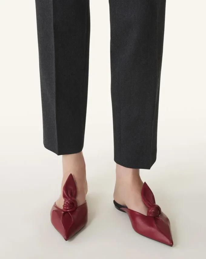 Mules con lazo de cuero Midnight Step Mules con lazo de cuero Midnight Step