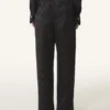 Pantalones fluidos en viscosa jacquard Pantalones fluidos en viscosa jacquard