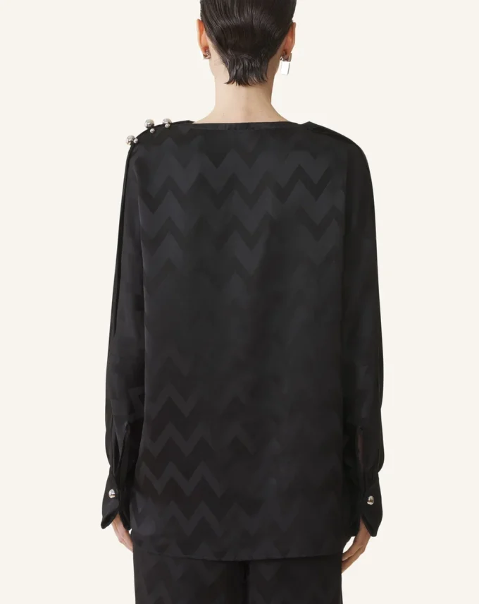 Top fluido en viscosa jacquard