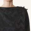 Top fluido en viscosa jacquard