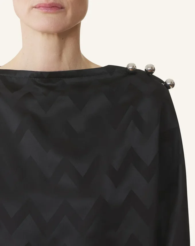 Top fluido en viscosa jacquard