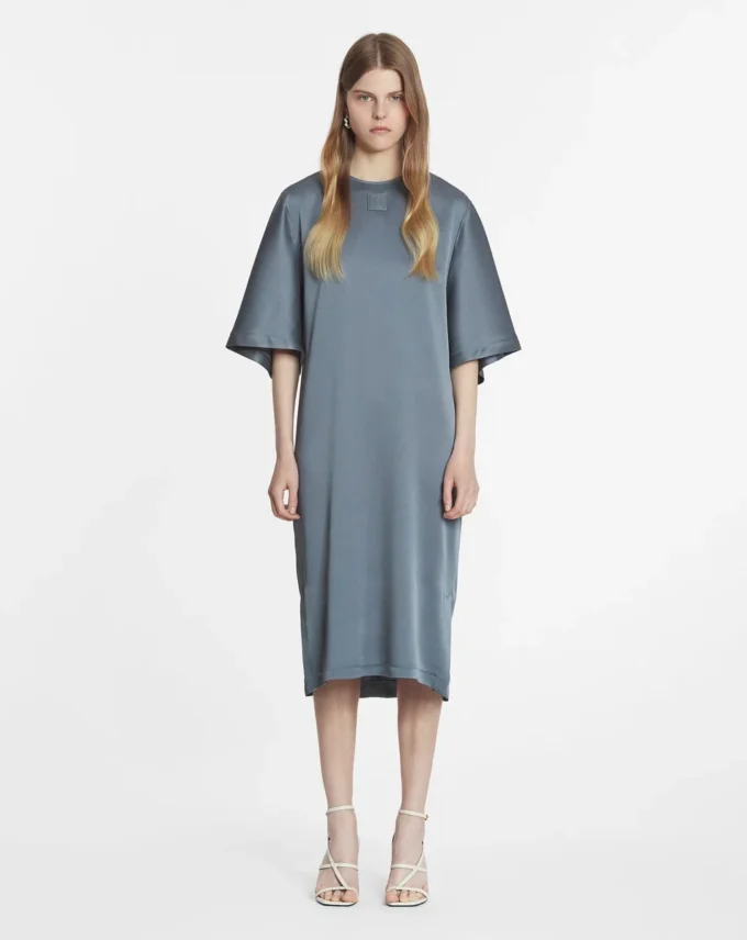 Vestido camiseta de satén