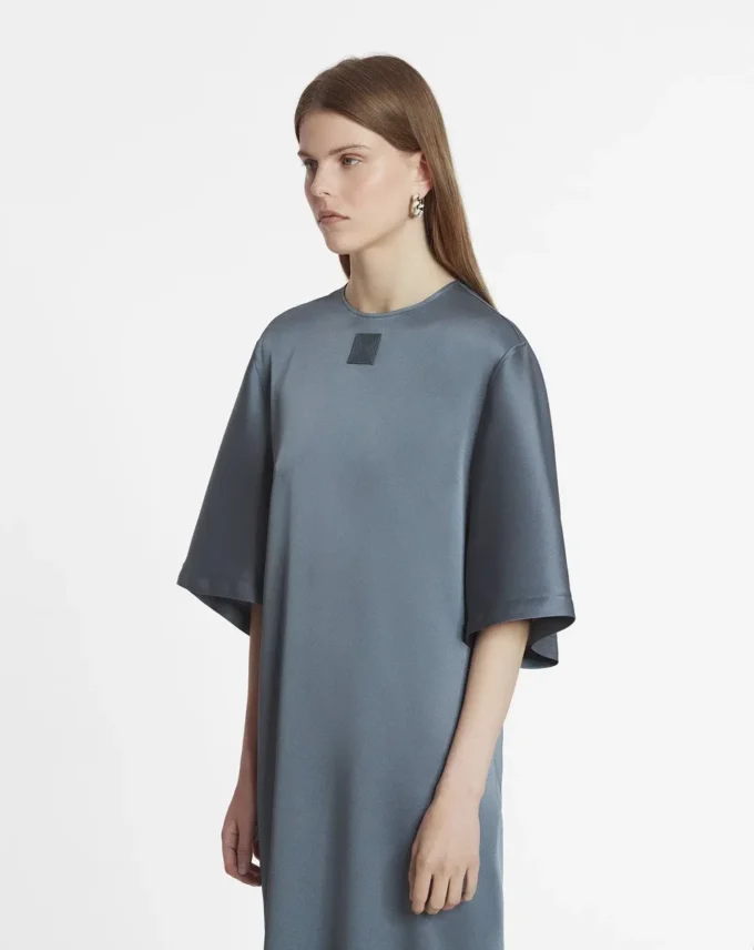 Vestido camiseta de satén