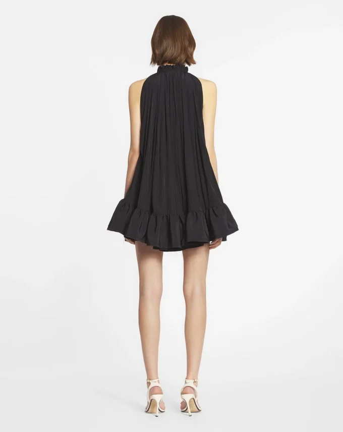 Vestido corto con volantes Vestido corto con volantes