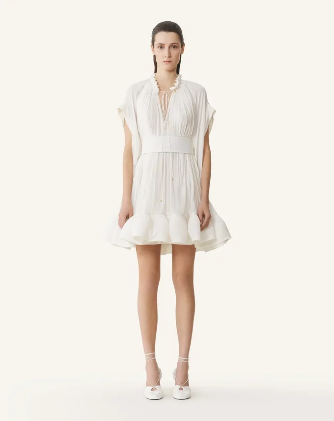 Vestido corto de charmeuse Vestido corto de charmeuse
