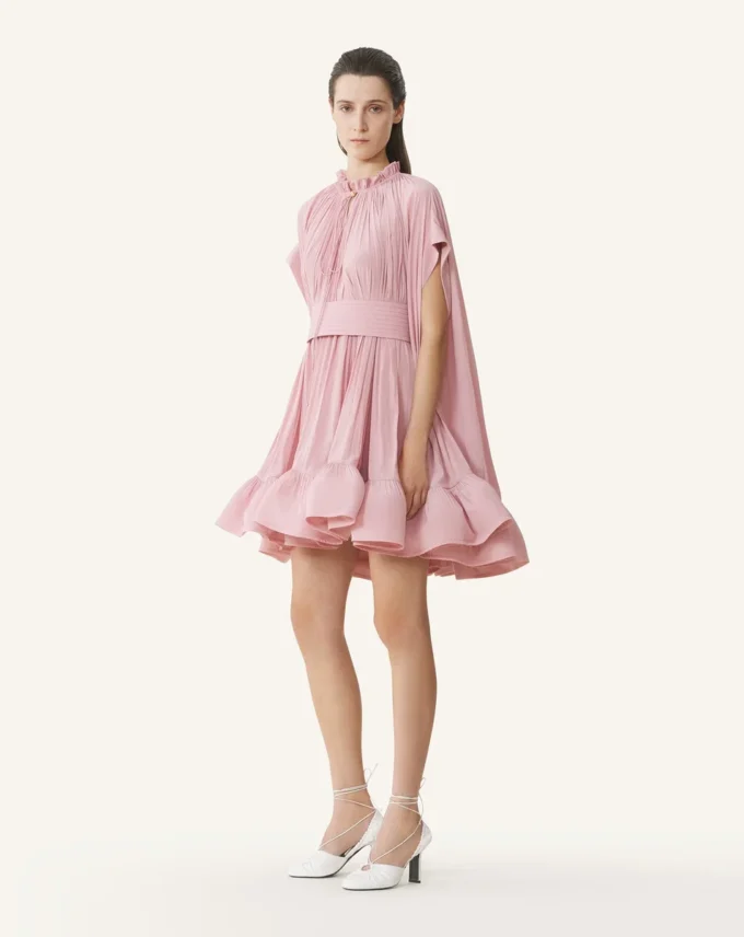 Vestido corto de charmeuse Vestido corto de charmeuse