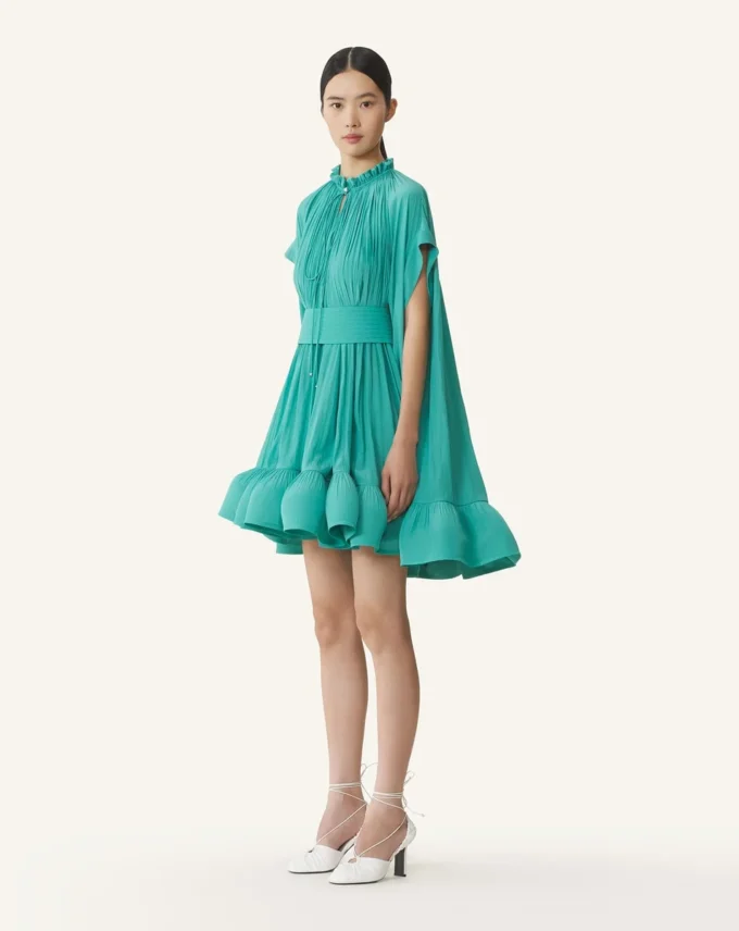 Vestido corto de charmeuse Vestido corto de charmeuse
