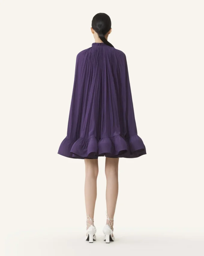 Vestido corto de charmeuse Vestido corto de charmeuse