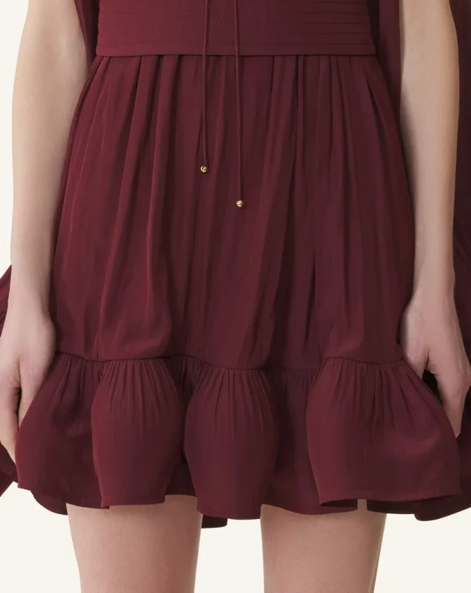 Vestido corto de charmeuse Vestido corto de charmeuse