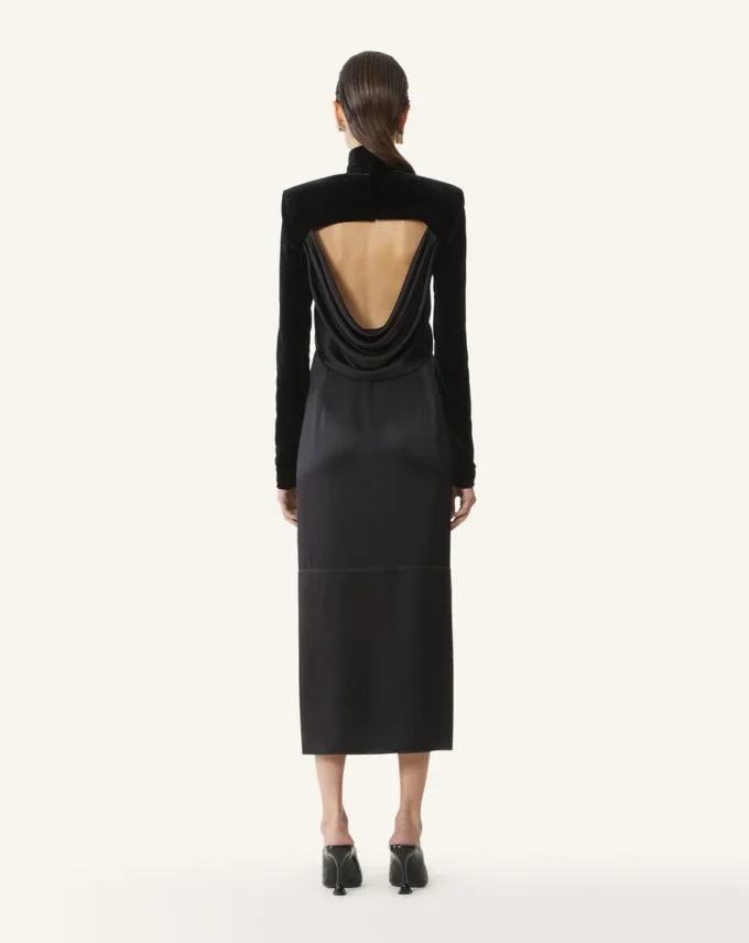 Vestido midi de terciopelo Vestido midi de terciopelo