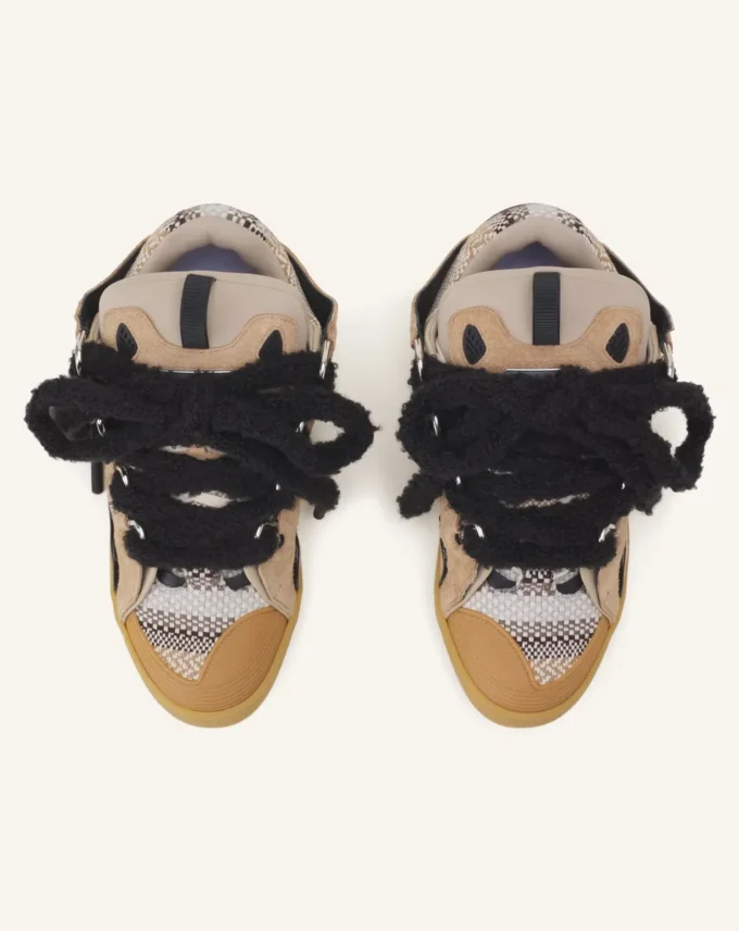 Zapatillas de ante con cordones de malla Zapatillas de ante con cordones de malla