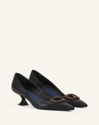 Zapatos de salón de cuero Midnight Step con hebilla